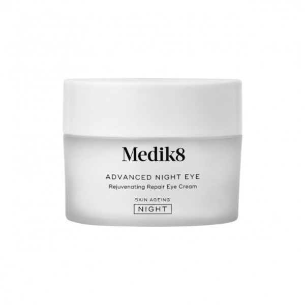 Medik8 Advanced Night Eye Cream, crema para el contorno de ojos especialmente formulada para la noche con una potente fórmula de ingredientes activos.